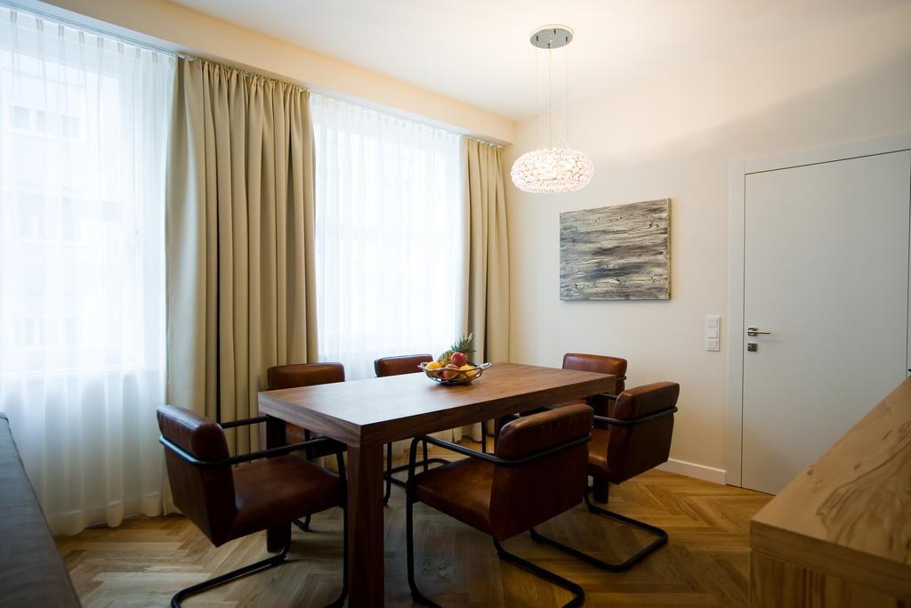 The Square Apartment