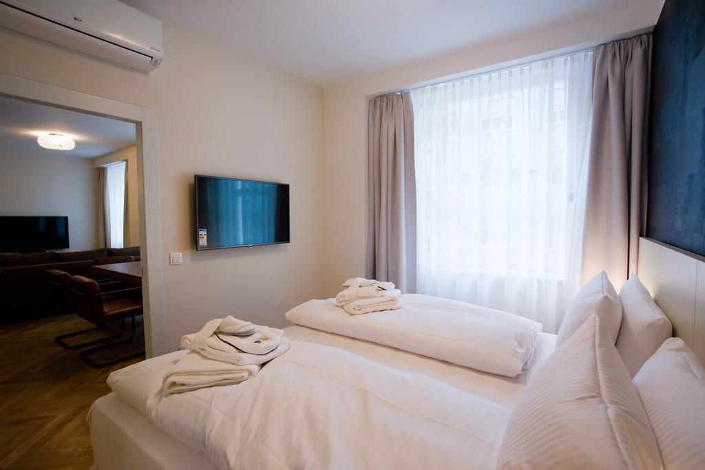 The Square Apartment